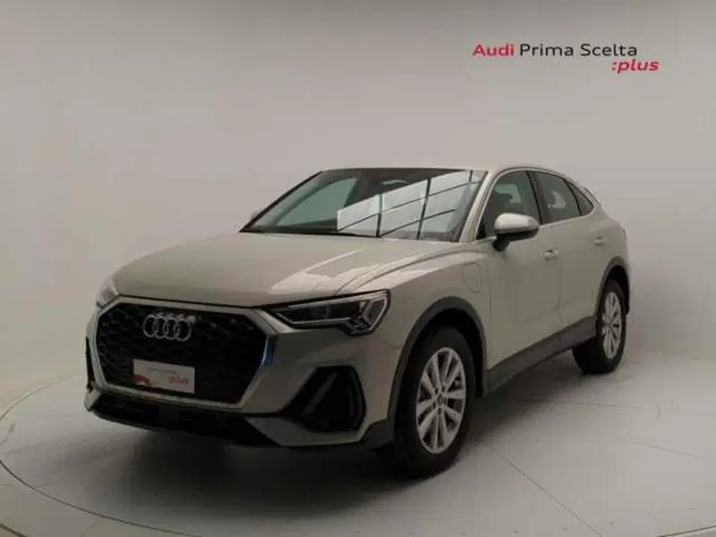 Audi Q3 Sportback nuova a Avellino (3)