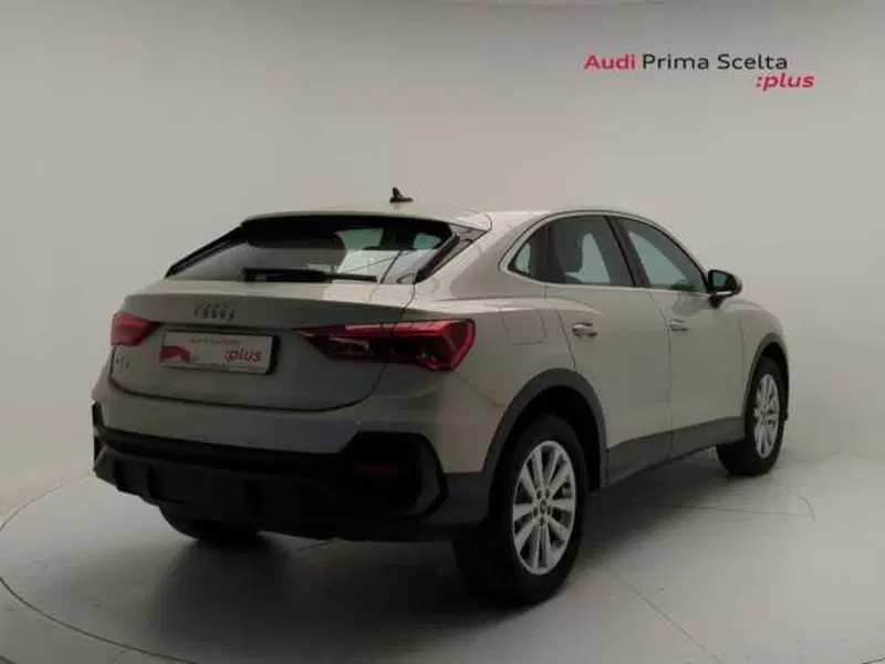 Audi Q3 Sportback nuova a Avellino (7)