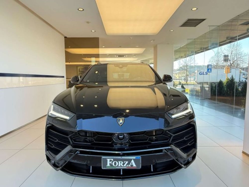 Lamborghini Urus usata a Torino (2)