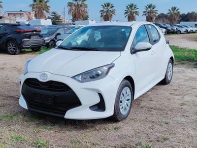 Toyota Yaris 1.5 5 porte Active  nuova a Mosciano Sant&#039;Angelo