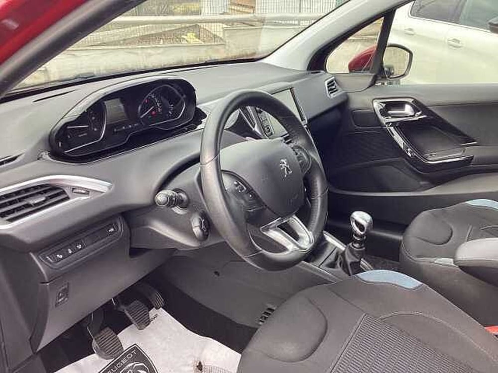 Peugeot 208 usata a Roma (14)