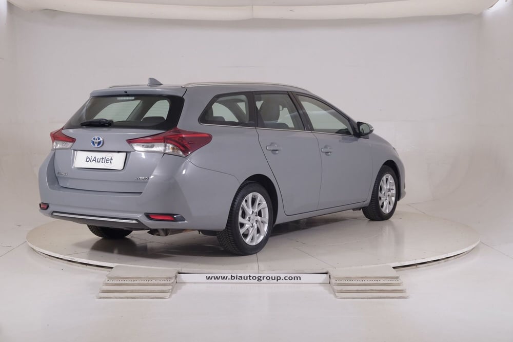 Toyota Auris Station Wagon usata a Torino (4)