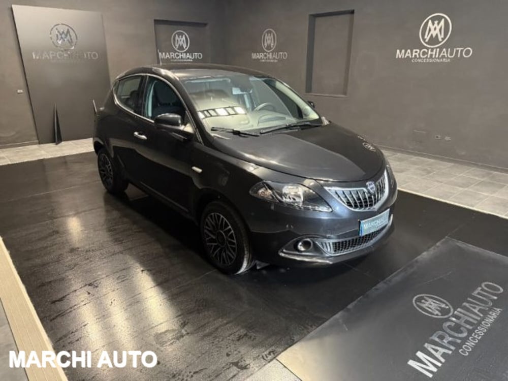 Lancia Ypsilon usata a Perugia (3)