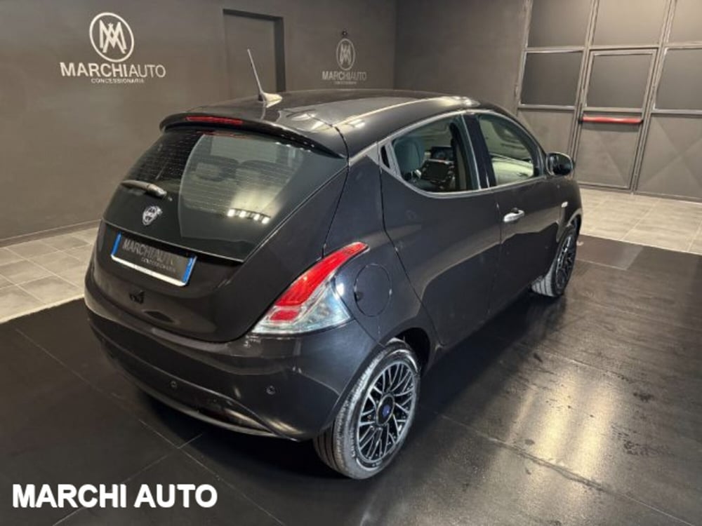 Lancia Ypsilon usata a Perugia (5)