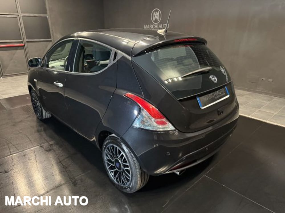 Lancia Ypsilon usata a Perugia (7)