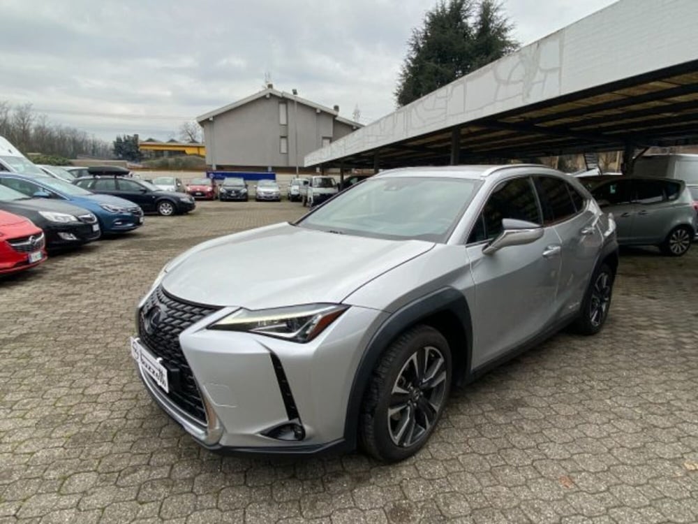 Lexus UX usata a Milano (8)