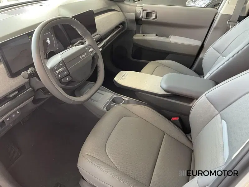 Kia EV3 nuova a Bari (7)