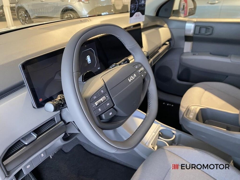 Kia EV3 nuova a Bari (13)