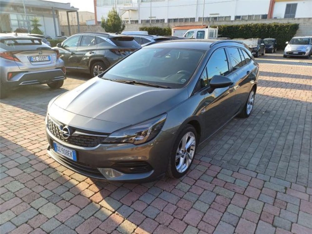 Opel Astra Station Wagon usata a Bari (3)