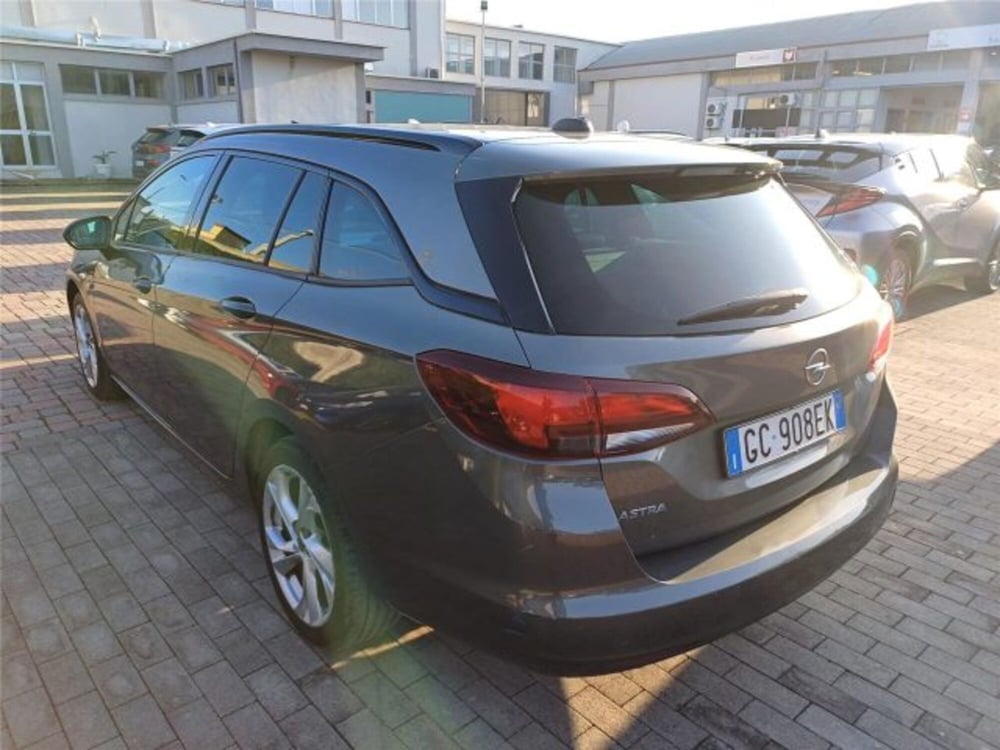 Opel Astra Station Wagon usata a Bari (4)