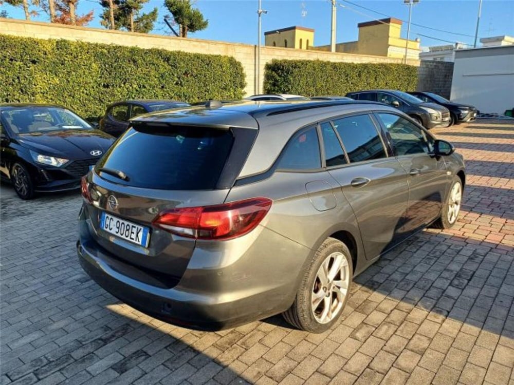 Opel Astra Station Wagon usata a Bari (6)