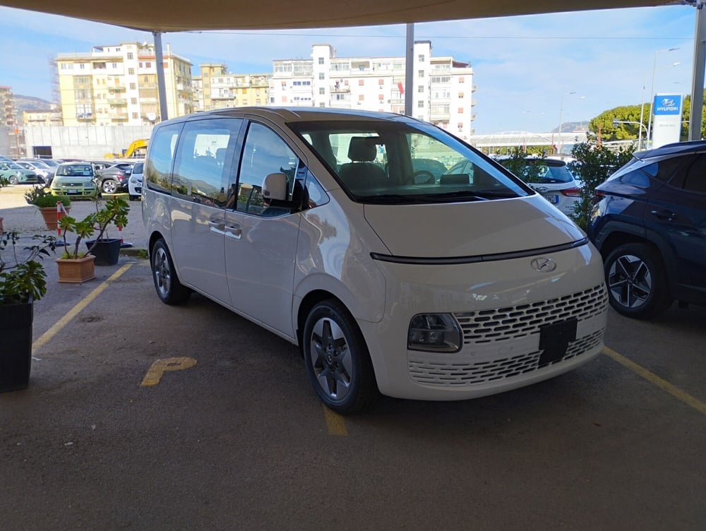 Hyundai Staria nuova a Palermo (2)