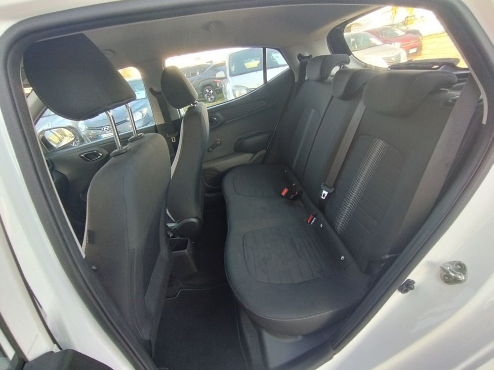 Hyundai i10 usata a Palermo (7)