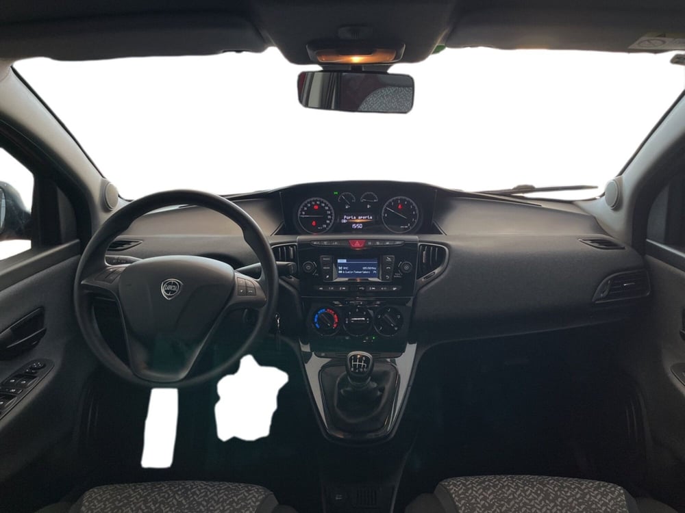 Lancia Ypsilon usata a Torino (12)