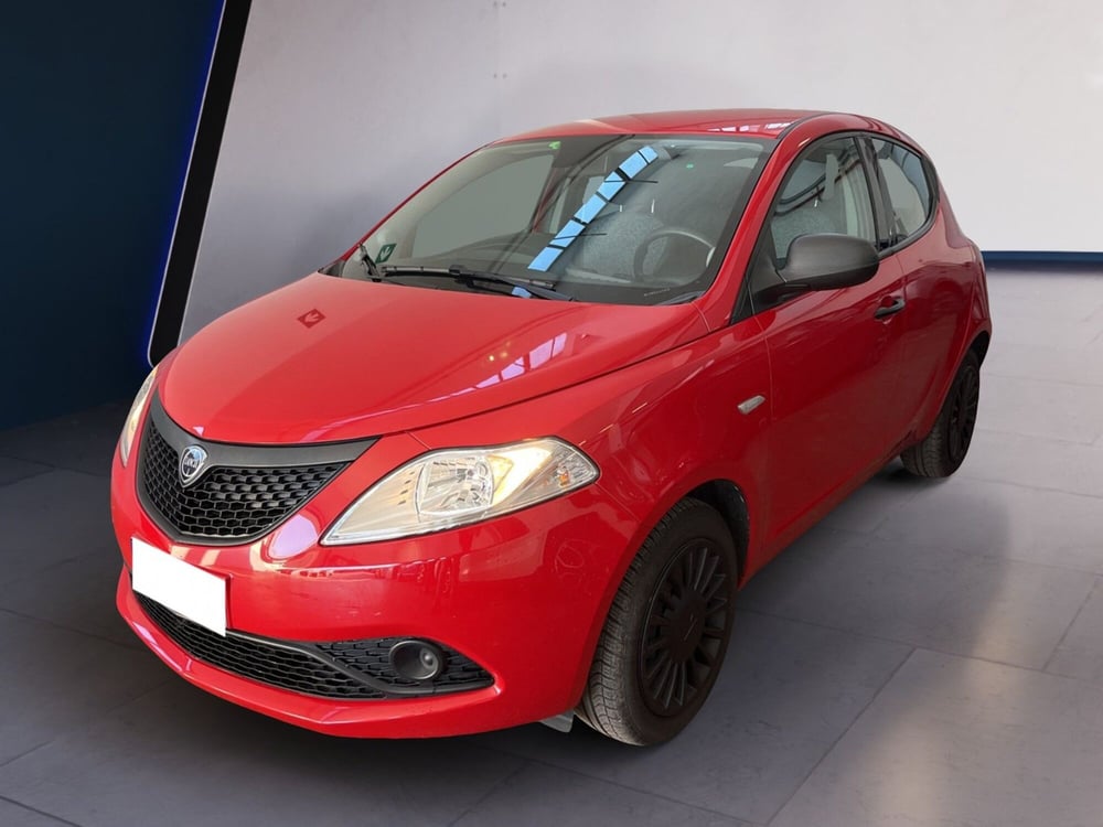 Lancia Ypsilon usata a Torino (2)