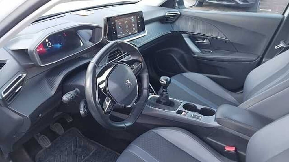 Peugeot 2008 usata a Milano (9)