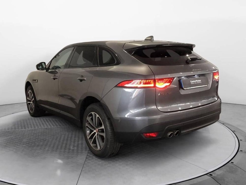 Jaguar F-Pace usata a Torino (6)