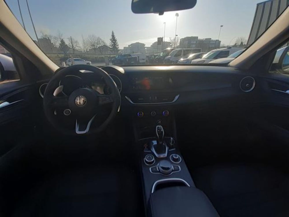 Alfa Romeo Stelvio usata a Firenze (8)