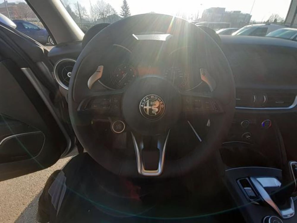 Alfa Romeo Stelvio usata a Firenze (9)