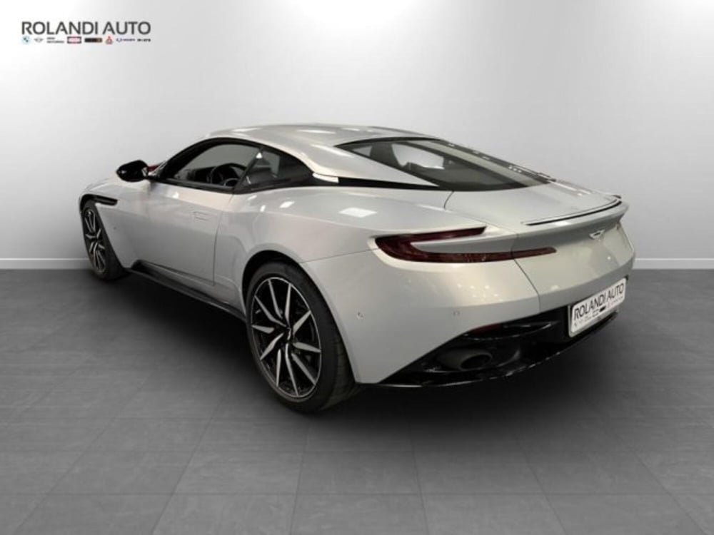 Aston Martin DB11 usata a Alessandria (8)