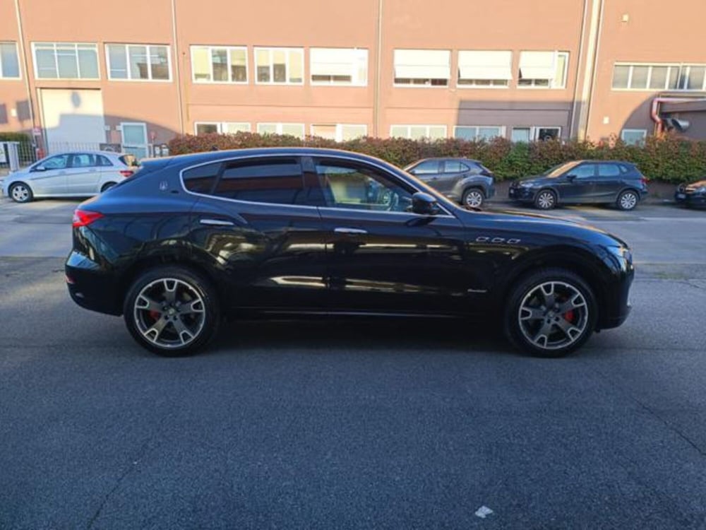 Maserati Levante usata a Pisa (4)