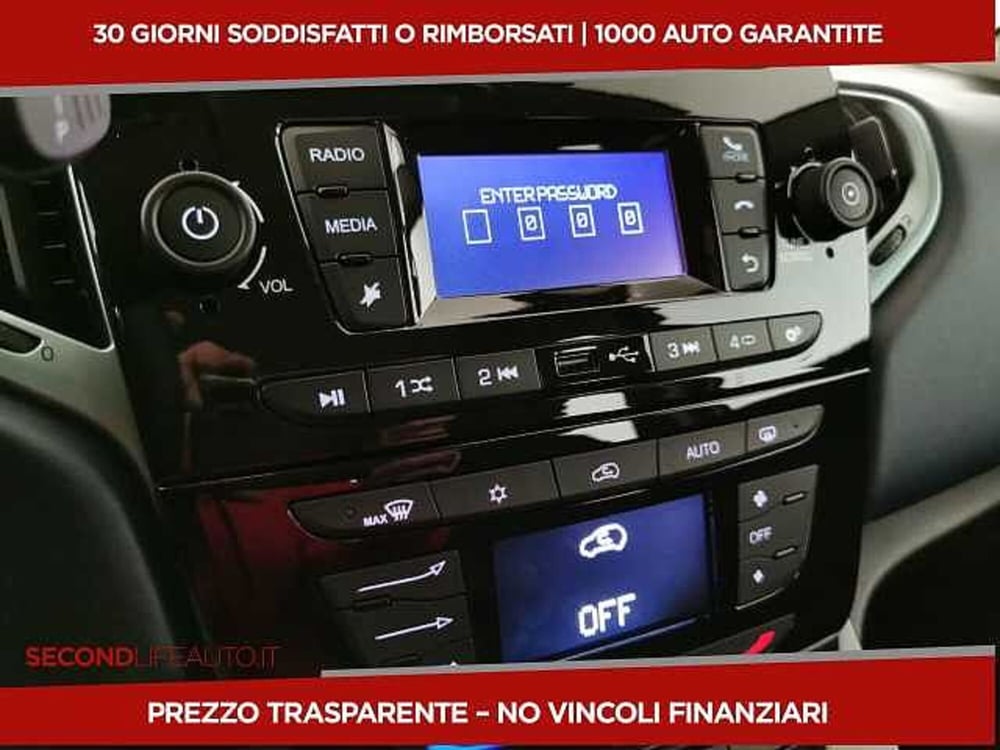 Lancia Ypsilon nuova a Chieti (11)