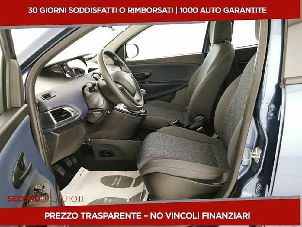 Lancia Ypsilon nuova a Chieti (5)