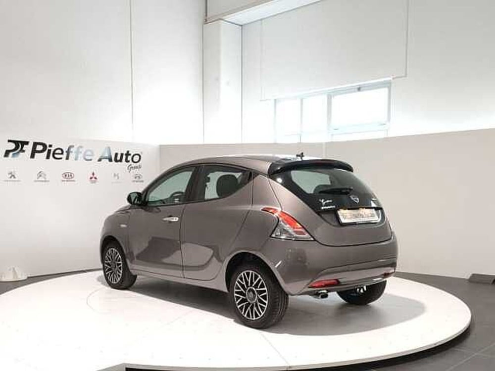 Lancia Ypsilon usata a Teramo (3)