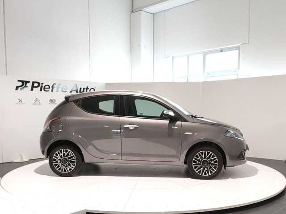 Lancia Ypsilon usata a Teramo (5)