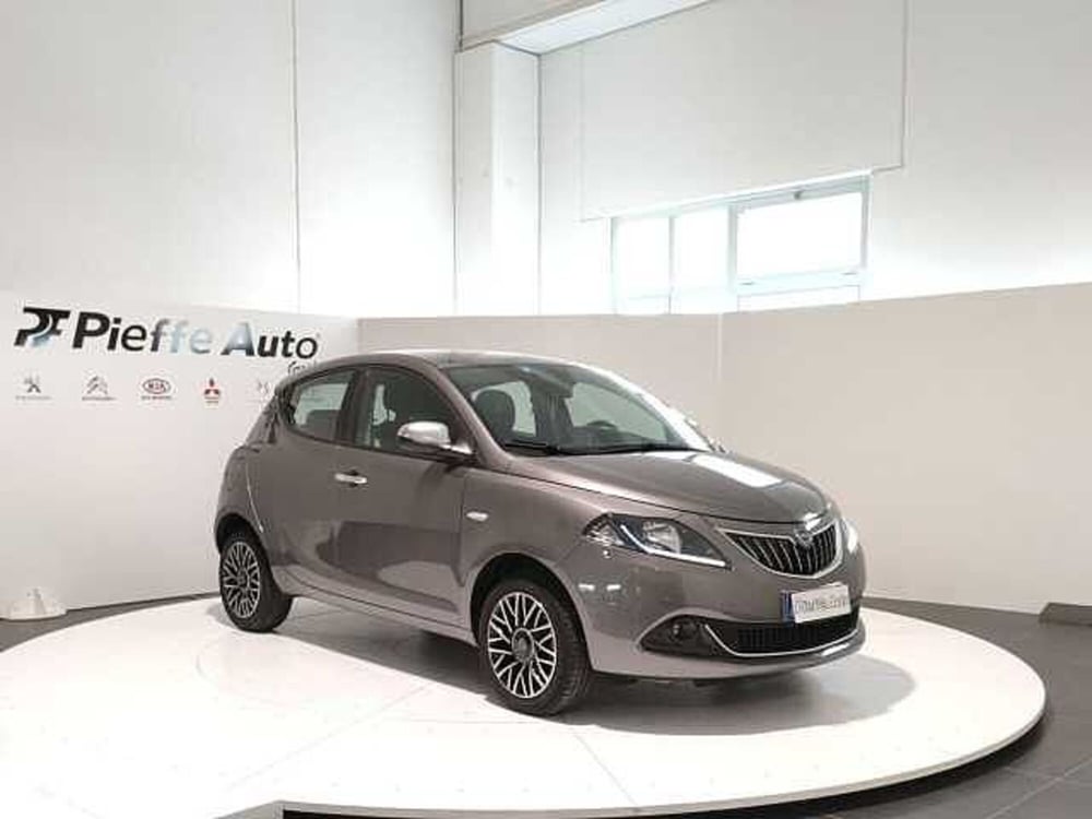 Lancia Ypsilon usata a Teramo (6)