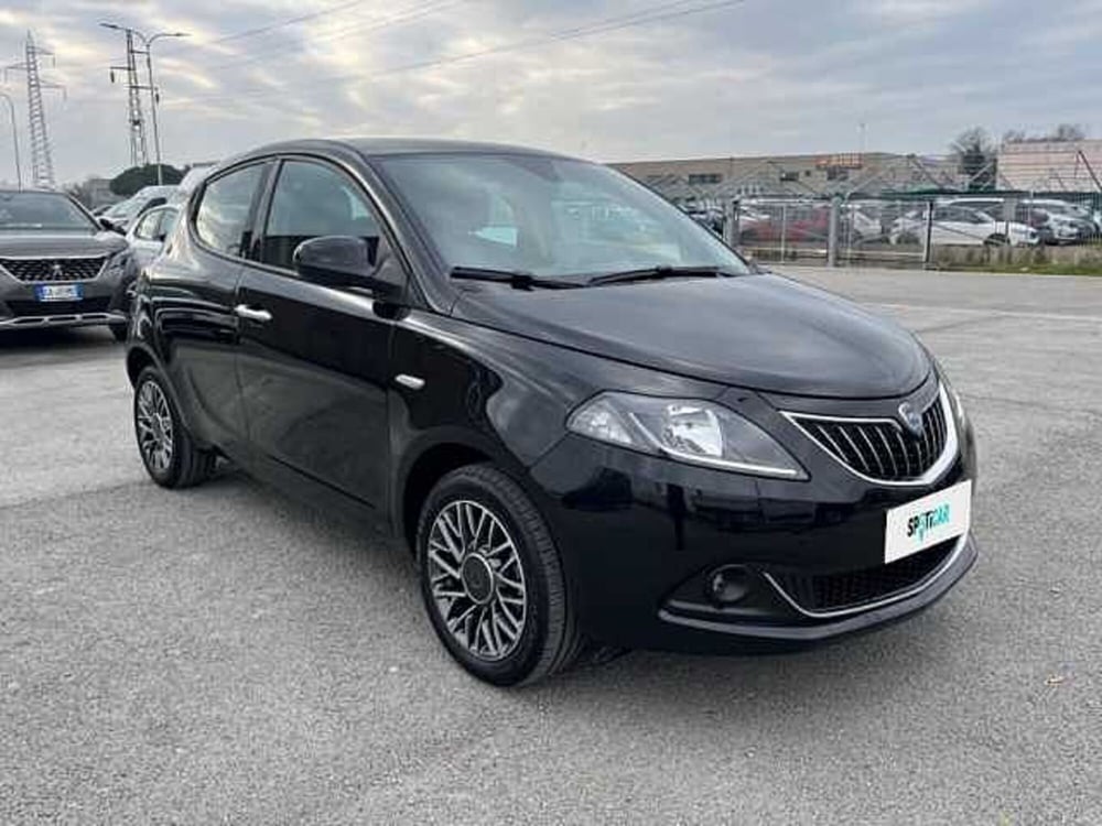 Lancia Ypsilon usata a Ravenna (3)