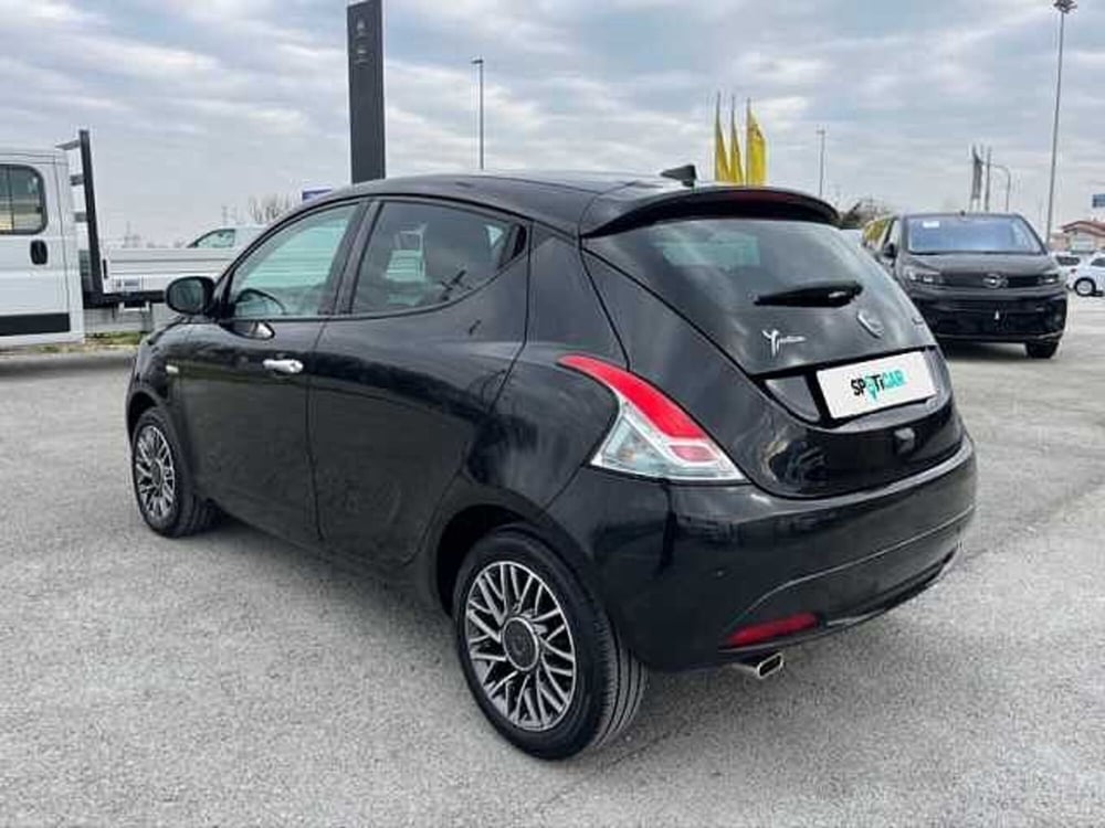 Lancia Ypsilon usata a Ravenna (6)