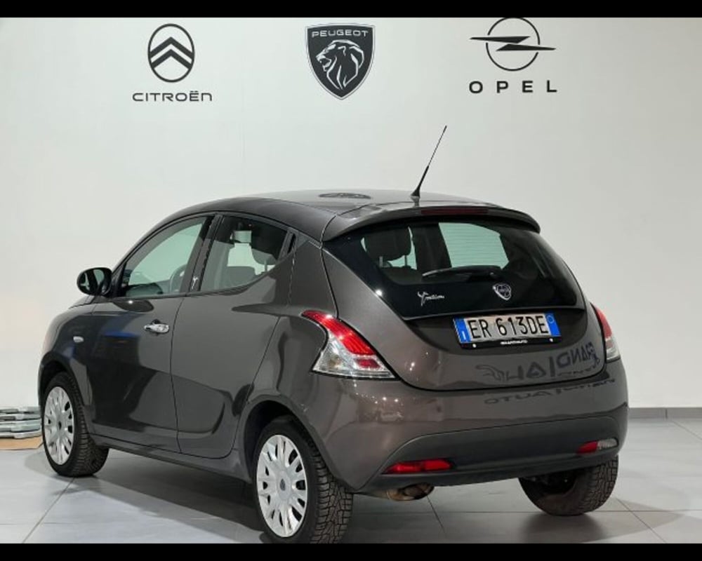 Lancia Ypsilon usata a Alessandria (7)