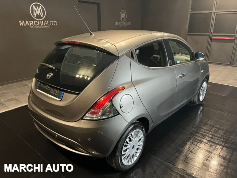 Lancia Ypsilon usata a Perugia (5)