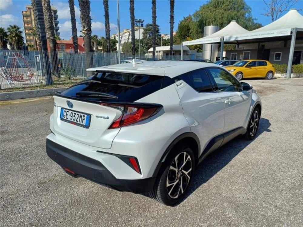 Toyota Toyota C-HR usata a Bari (6)