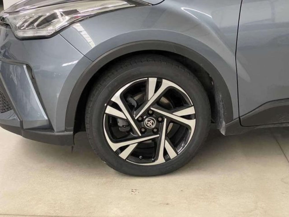 Toyota Toyota C-HR usata a Matera (11)