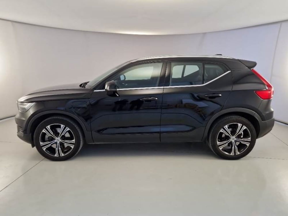 Volvo XC40 usata a Bari (7)