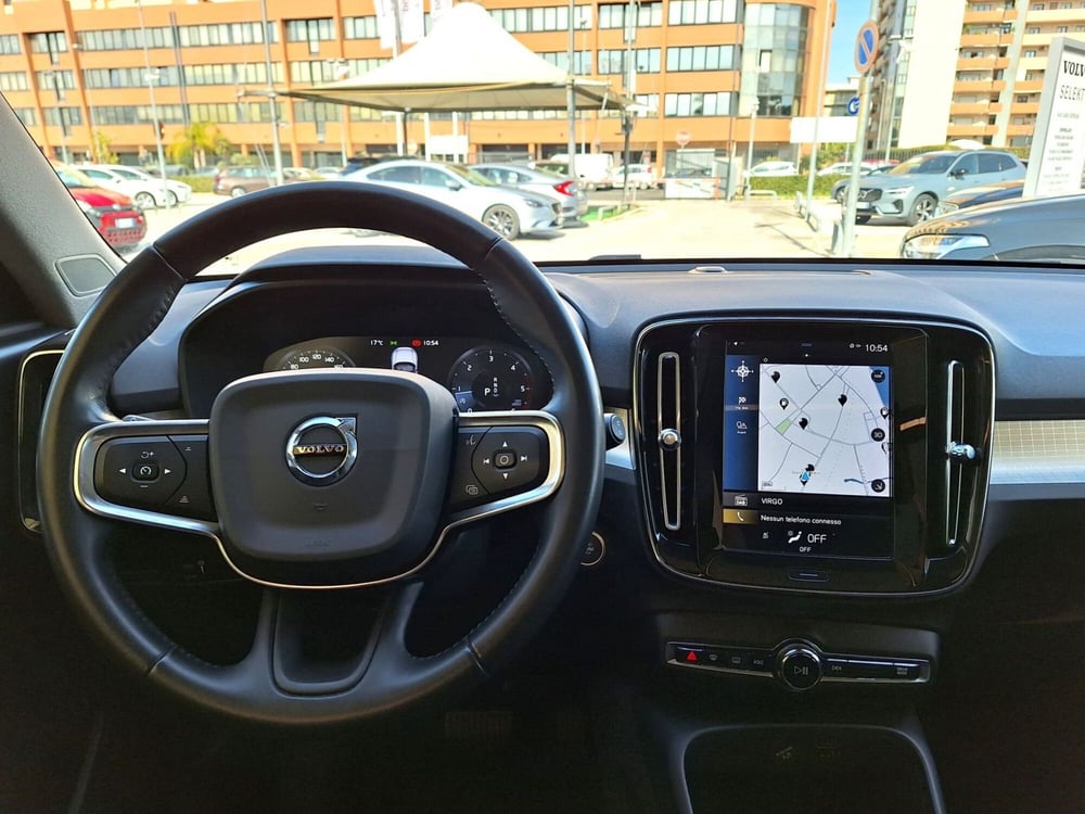 Volvo XC40 usata a Bari (10)