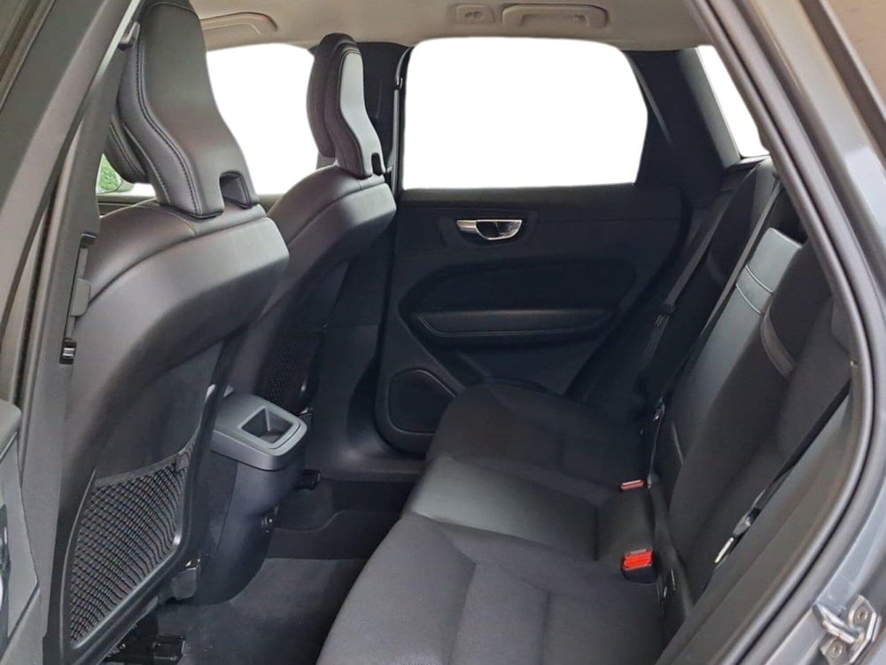 Volvo XC60 usata a Bari (14)