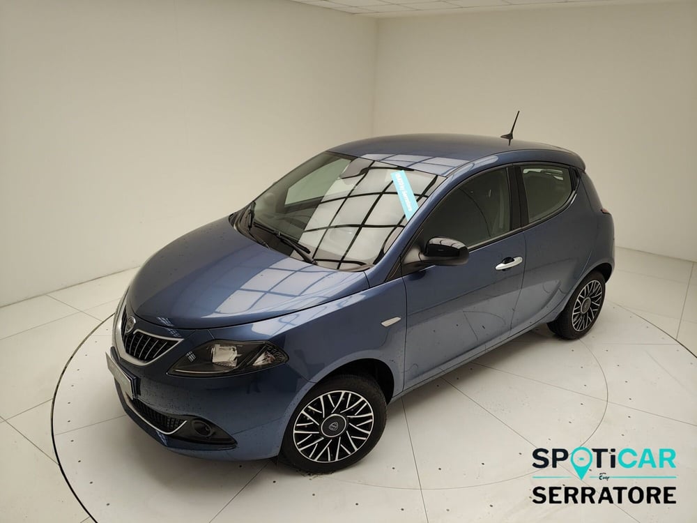 Lancia Ypsilon usata a Como (15)