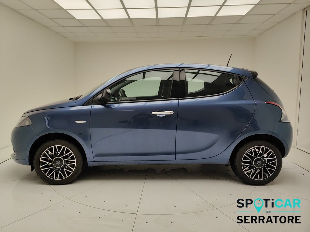 Lancia Ypsilon usata a Como (4)