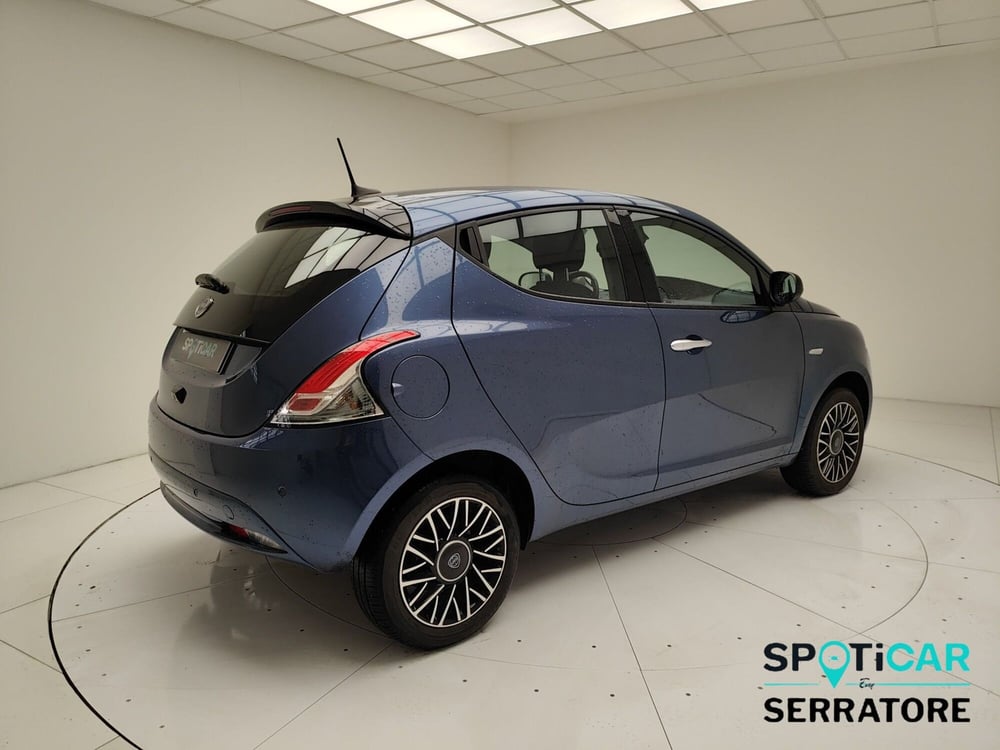 Lancia Ypsilon usata a Como (5)