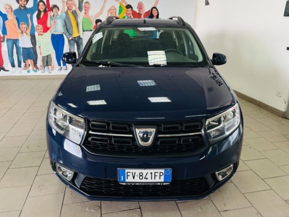 Dacia Logan usata a Salerno (2)