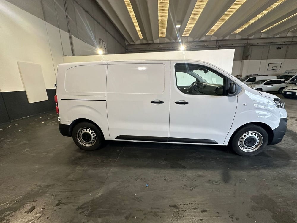 Opel Vivaro Furgone usata a Milano (4)