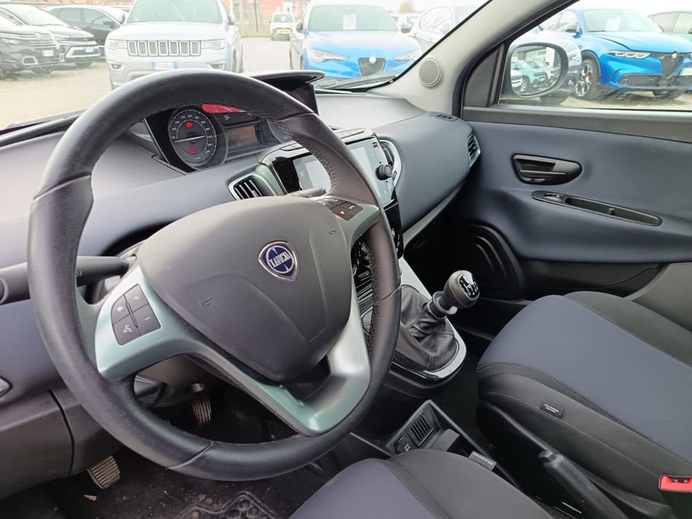 Lancia Ypsilon usata a Alessandria (18)