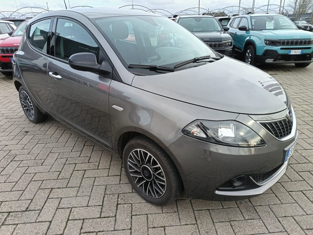 Lancia Ypsilon usata a Alessandria (3)