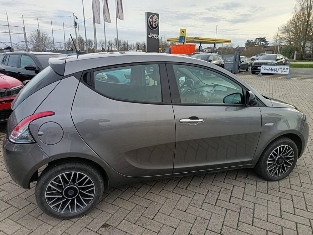 Lancia Ypsilon usata a Alessandria (4)