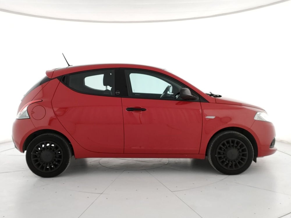 Lancia Ypsilon usata a Roma (3)