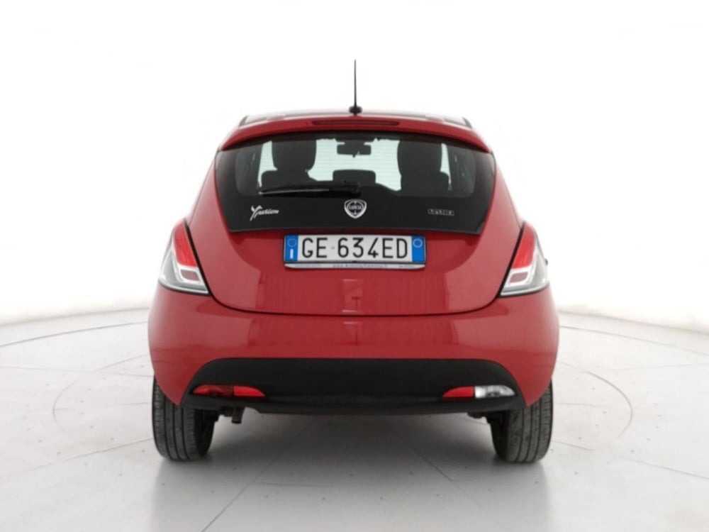 Lancia Ypsilon usata a Roma (4)