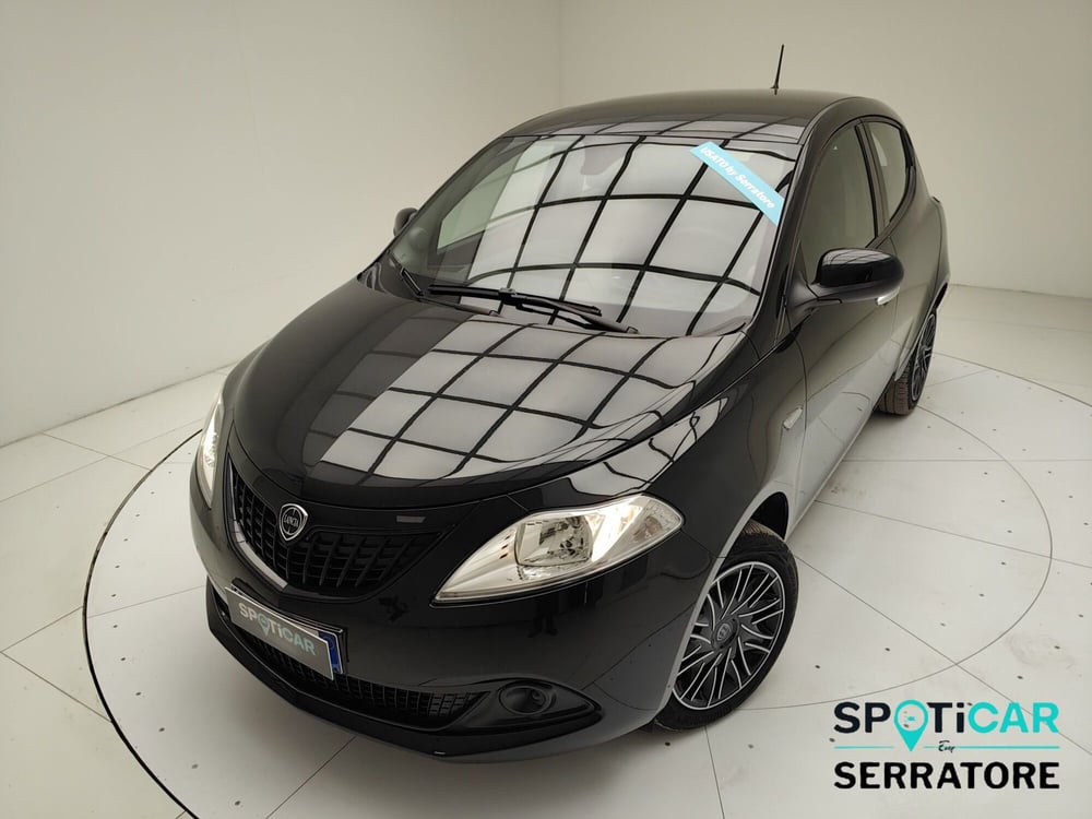 Lancia Ypsilon usata a Como (15)